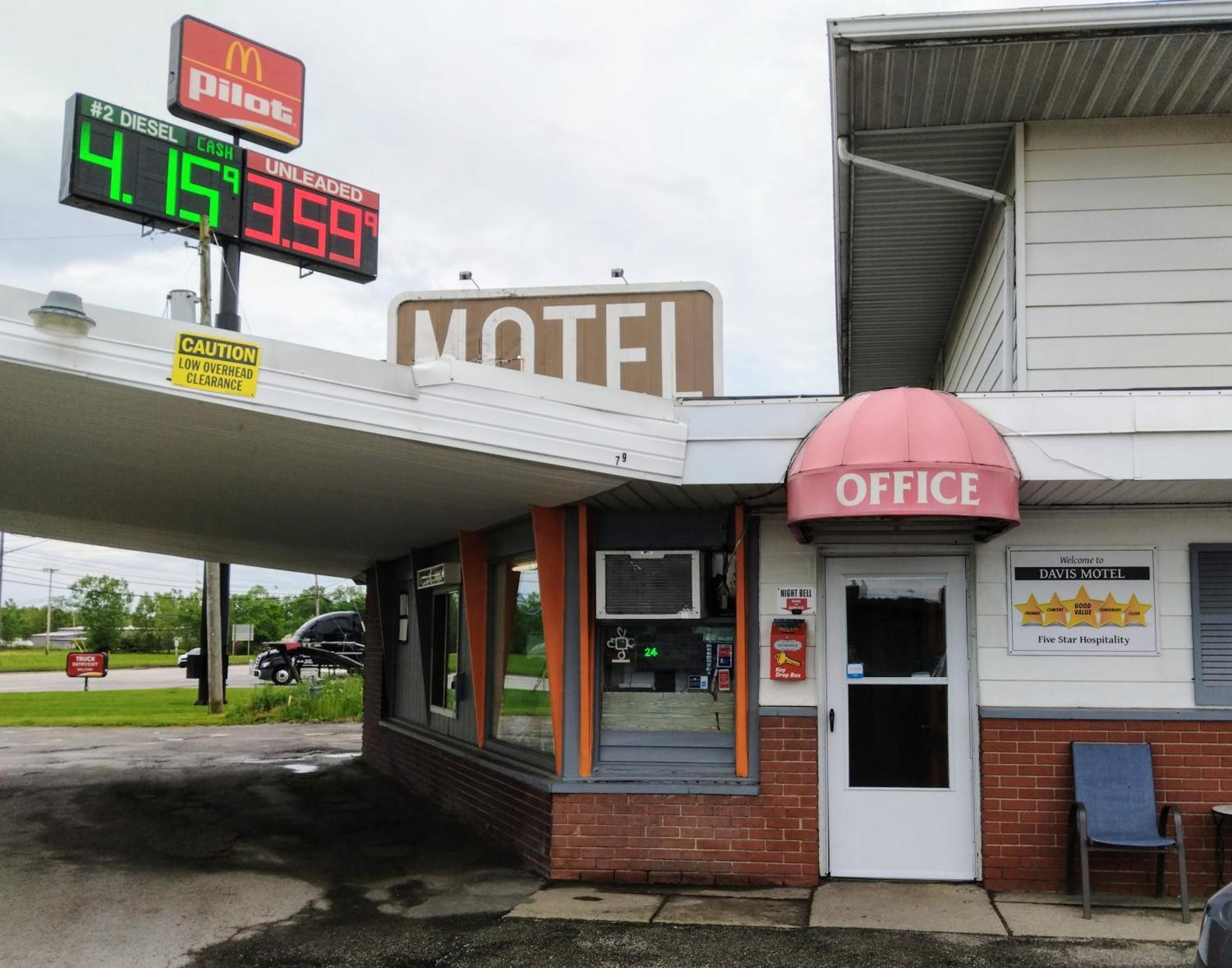 Davis Motel North Lima Esterno foto